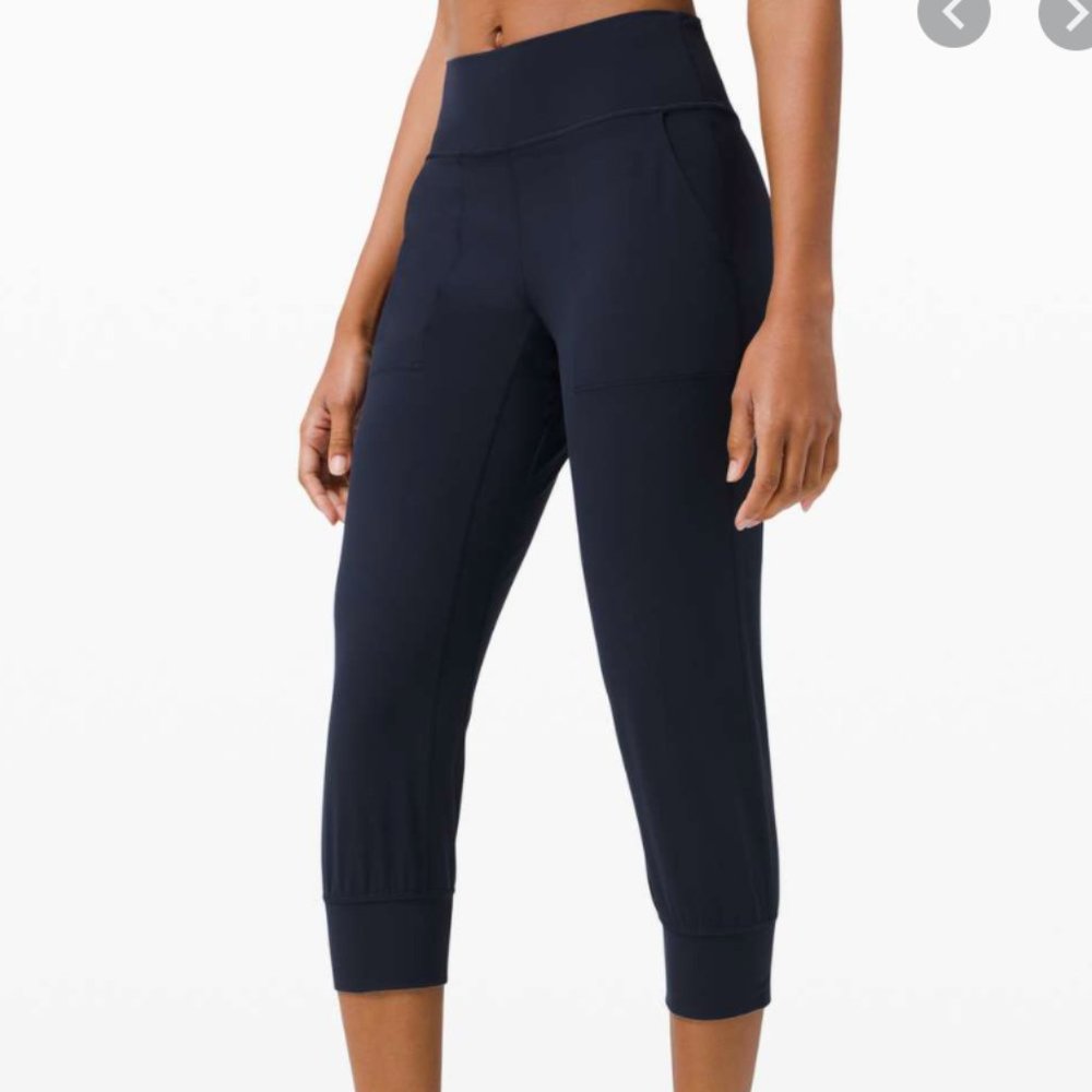 Lululemon Align Jogger Crop 23" Sz 6 Navy